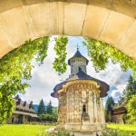 moldovita-orthodox-church-monastery-moldavia-bucovina-romania-1918x1080